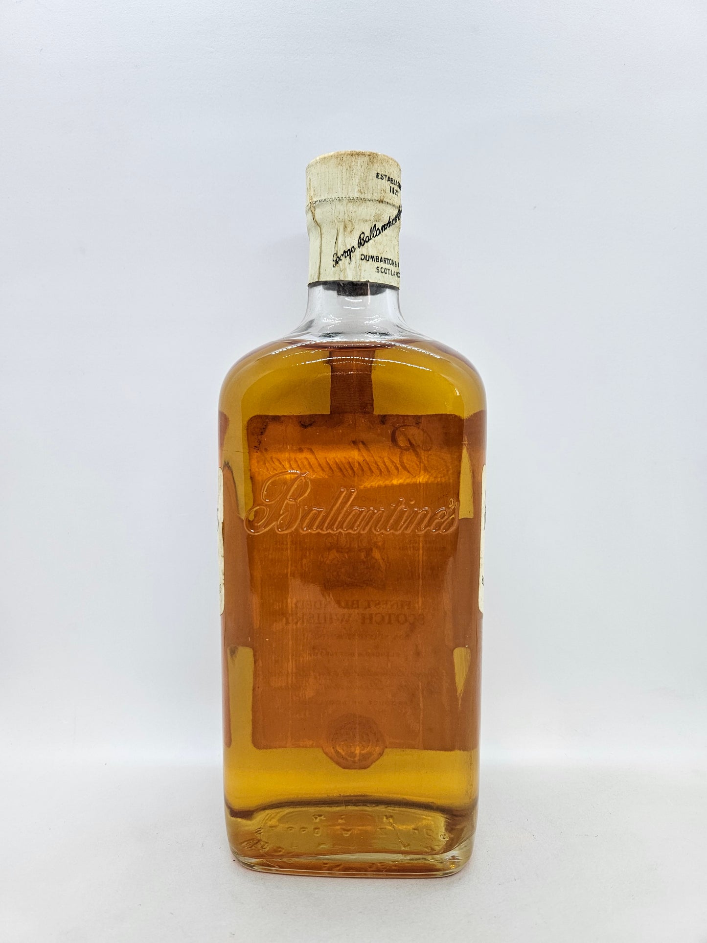 Ballantine's finest blended scotch whisky bottle cork