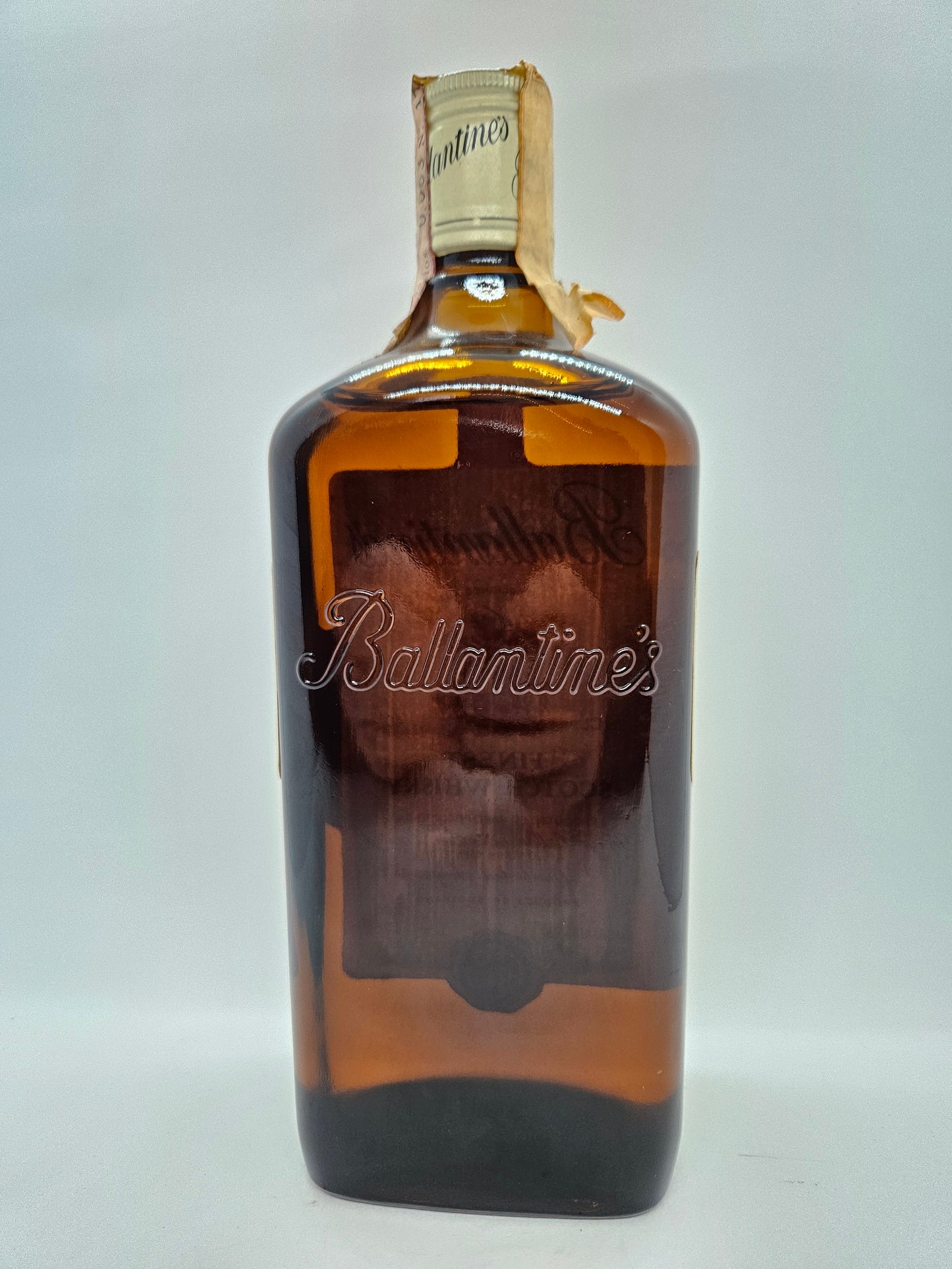 Ballantine's finest blended scotch whisky