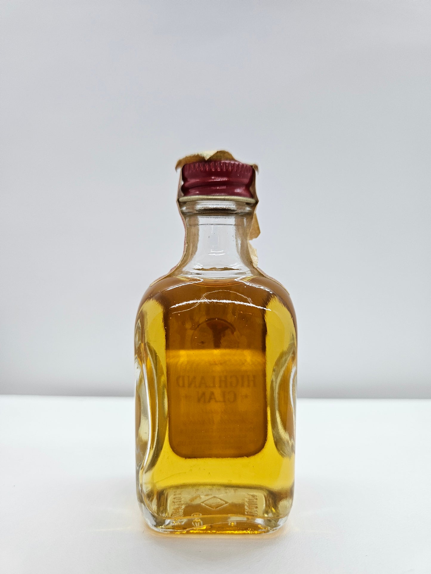 Highland Clan scotch whisky