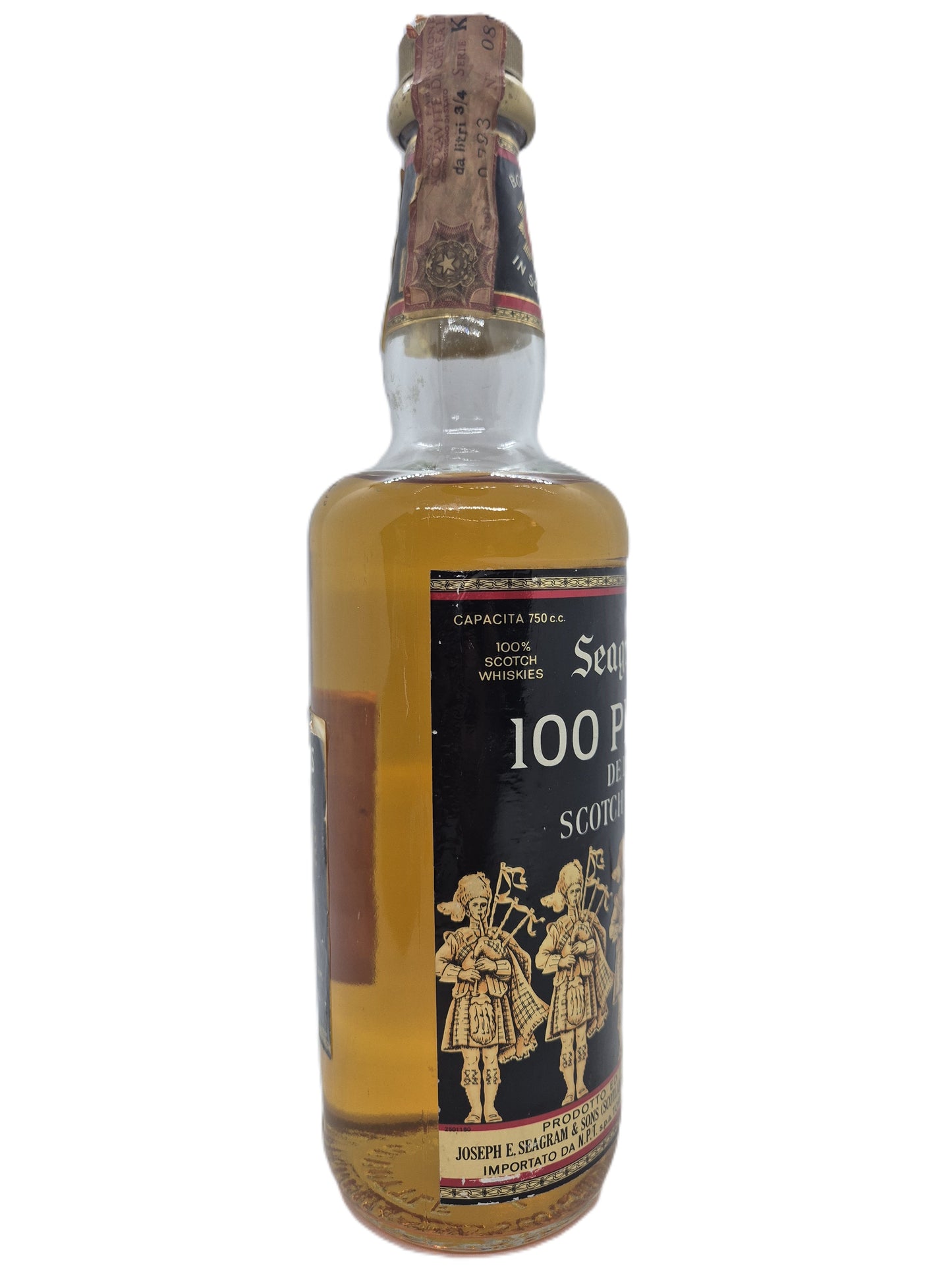 100 Pipers de luxe scotch whisky