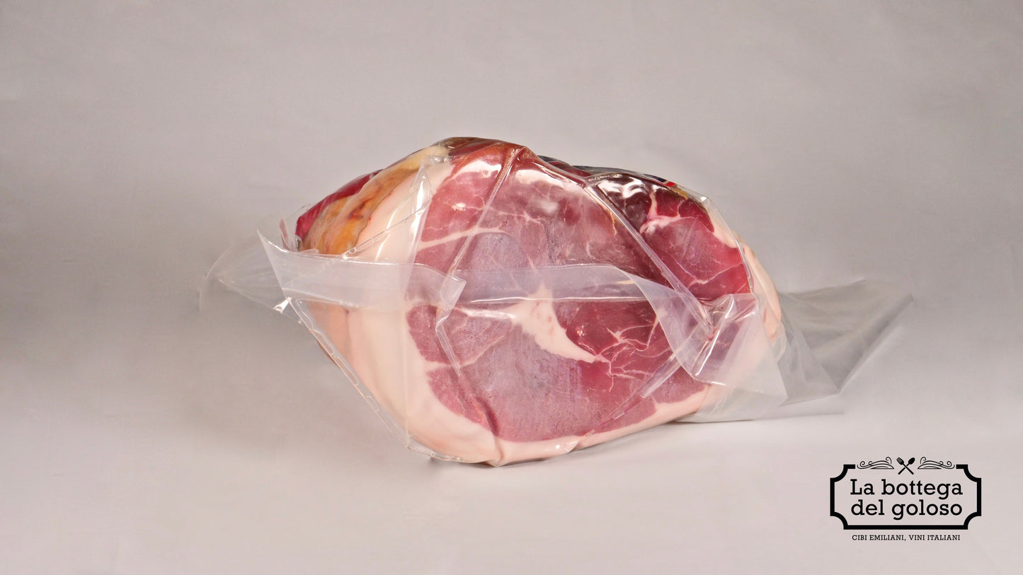 Prosciutto di Parma dop trancio da 3,900 kg.