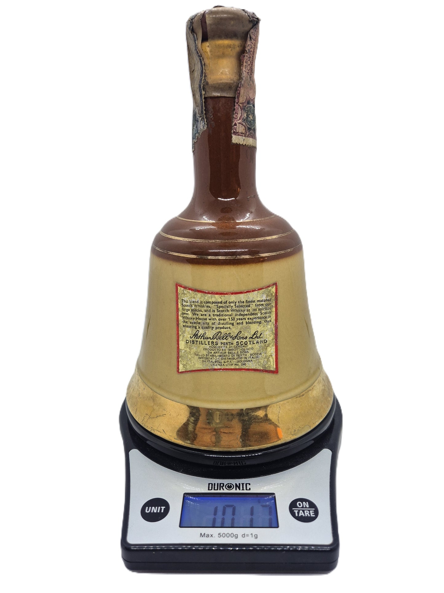 Bell's blended Scotch Whisky 50 Cl. 43% ceramic decanter